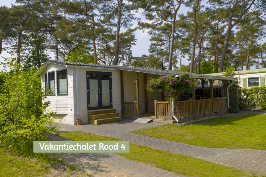 Chalet rood 4 buitenkant met naam