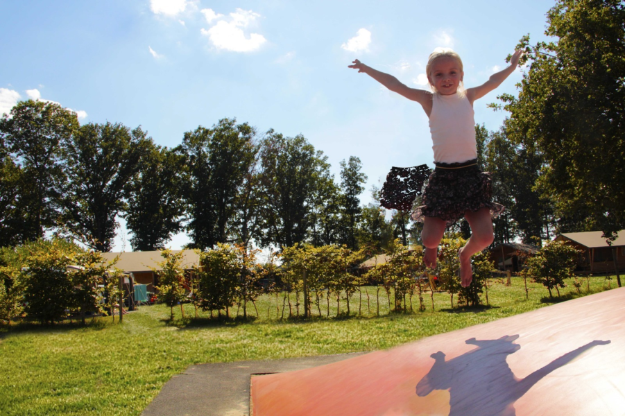 Trampoline meisje